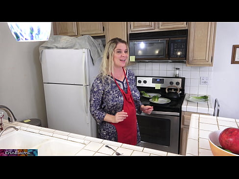 ❤️ Stepmom u munghje in cucina prima di a so data ️❌ Sluts à porn co.oldsex.ru ❌️